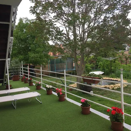 Lelle-kert 02 Balatonlelle