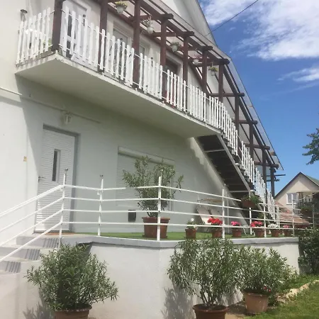 Lelle-kert 02 * Balatonlelle